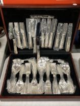 A SANDERS AND BOWERS OF SHEFFIELD, BOXED CANTEEN OF CUTLERY, AS NEW