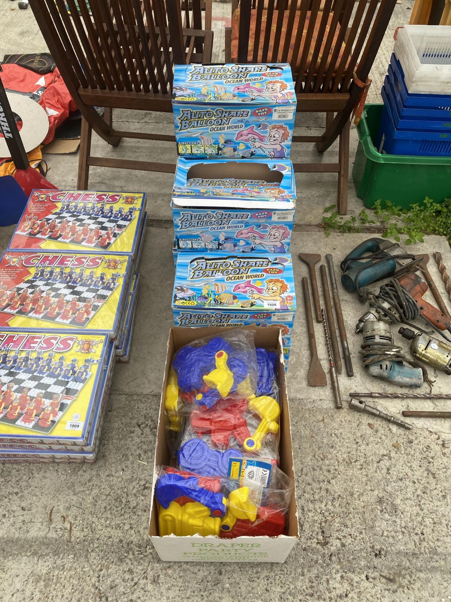 AN ASSORTMENT OF AS NEW OLD SHOP STOCK TOYS