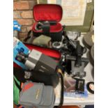 A COLLECTION OF VINTAGE CAMERAS AND ACCESSORIES TO INCLUDE A SIGMA SCA-5 BOXED, KODAK BROWNIES,