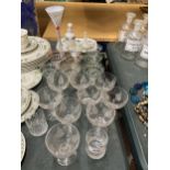 A QUANTITY OF VINTAGE GLASSES TO INCLUDE COCKTAIL, MARTINI, ETC