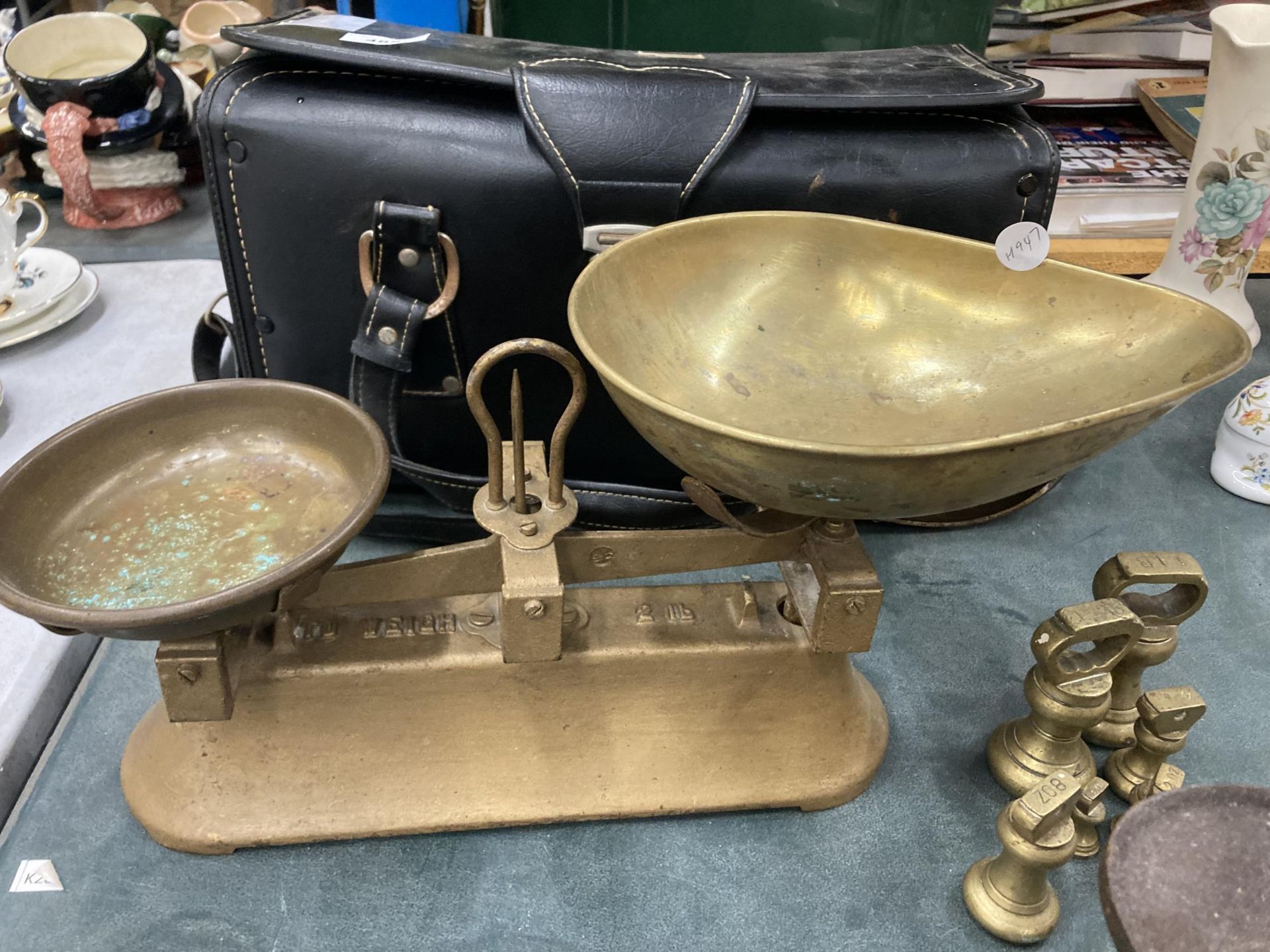 TWO SETS OF VINTAGE BRASS SCALES, ONE WITH WEIGHTS - Image 3 of 4