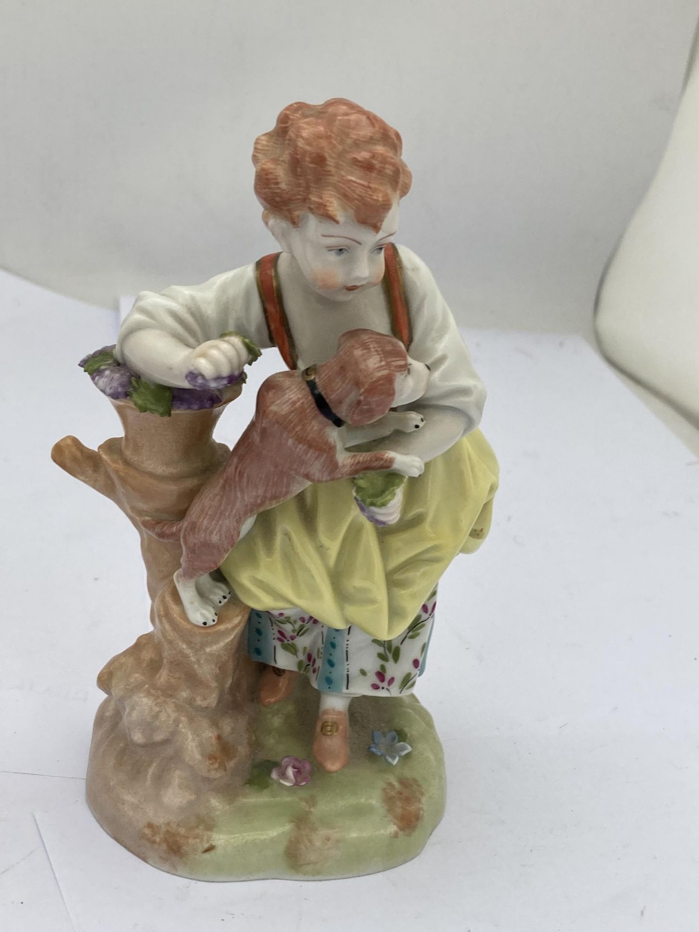 A PAIR OF ANTIQUE CONTINENTAL DRESDEN FIGURES OF BOHYS WITH DOGS, IMPRESSED MARKS TO BASE - Image 3 of 5