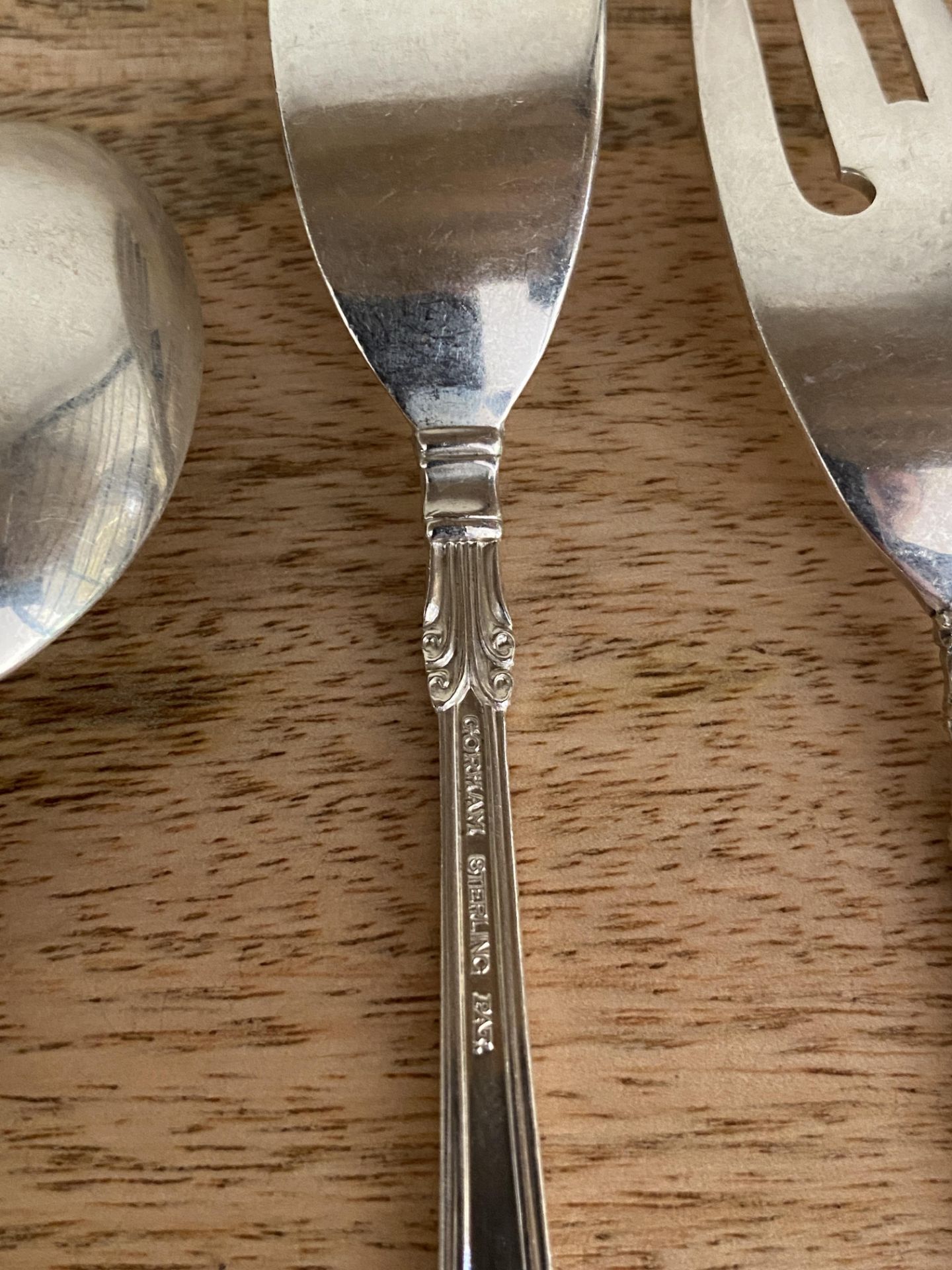 A SEVENTY TWO PIECE GORHAM STERLING SILVER 'NOCTURNE' PATTERN FLATWARE CUTLERY SET IN ORIGINAL - Image 15 of 16