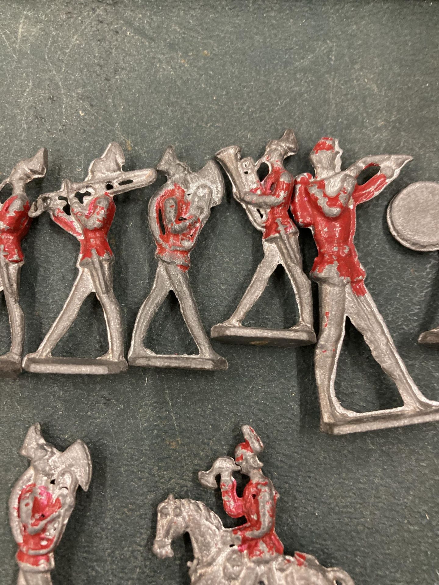 A VINTAGE 12 PIECE LEAD REDCOAT BRASS BAND - Image 3 of 5