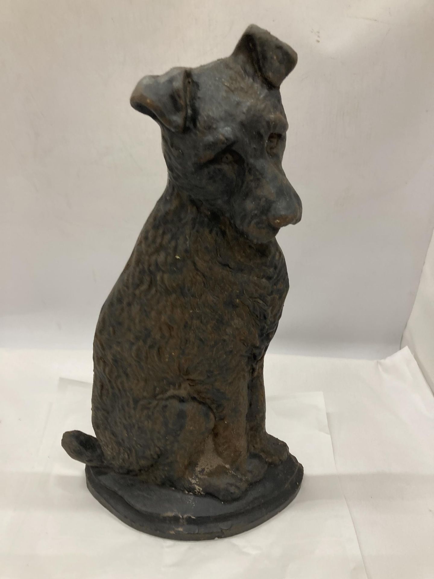 A VINTAGE CAST METAL DOG DOORSTOP