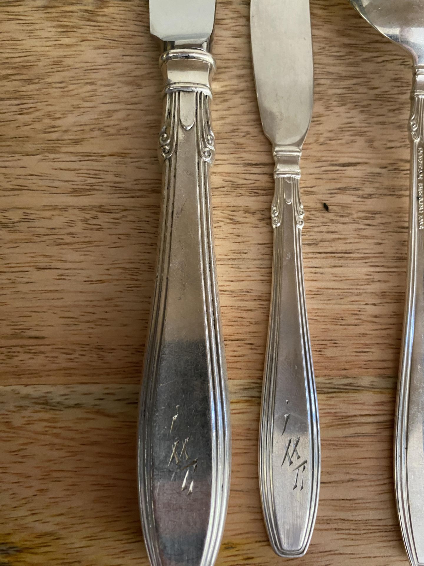 A SEVENTY TWO PIECE GORHAM STERLING SILVER 'NOCTURNE' PATTERN FLATWARE CUTLERY SET IN ORIGINAL - Image 11 of 16