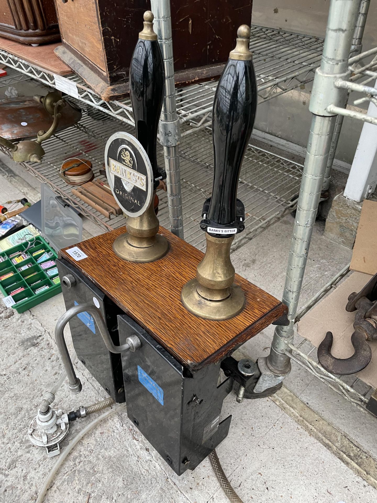 A VINTAGE REAL ALE BRASS AND WOODEN HAND BEER PUMP - Image 2 of 5