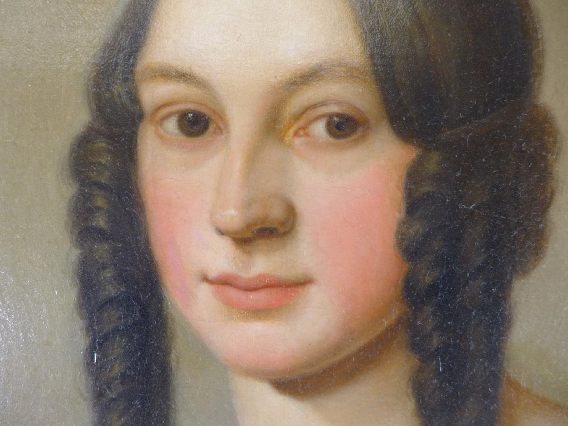 A 19TH CENTURY PORTRAIT OF A YOUNG LADY, OIL ON CANVAS, 61 X 45CM, FRAMED - Image 2 of 5