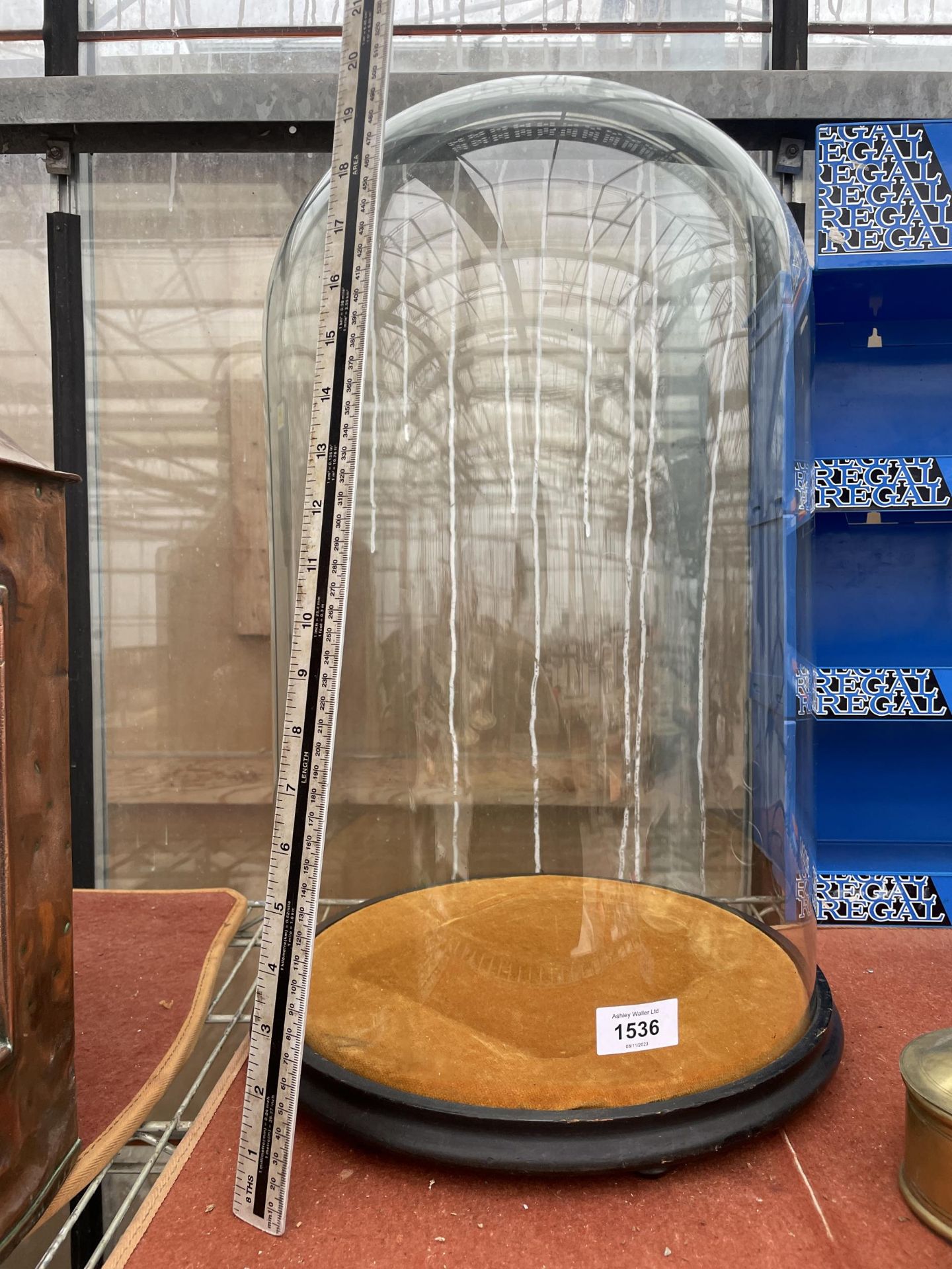 A VINTAGE GLASS DISPLAY DOME WITH BASE (H:52CM)