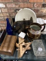 A MIXED LOT TO INCLUDE A LARGE LUSTRE WARE JUG, A LEATHER JEWELLERY BOX, GLASSWARE, ETC