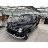 A 1950s MORRIS MINOR 1000 SPLIT SCREEN, NO V5, GOOD STARTER AND RUNNER, FURTHER DETAILS AND PHOTOS