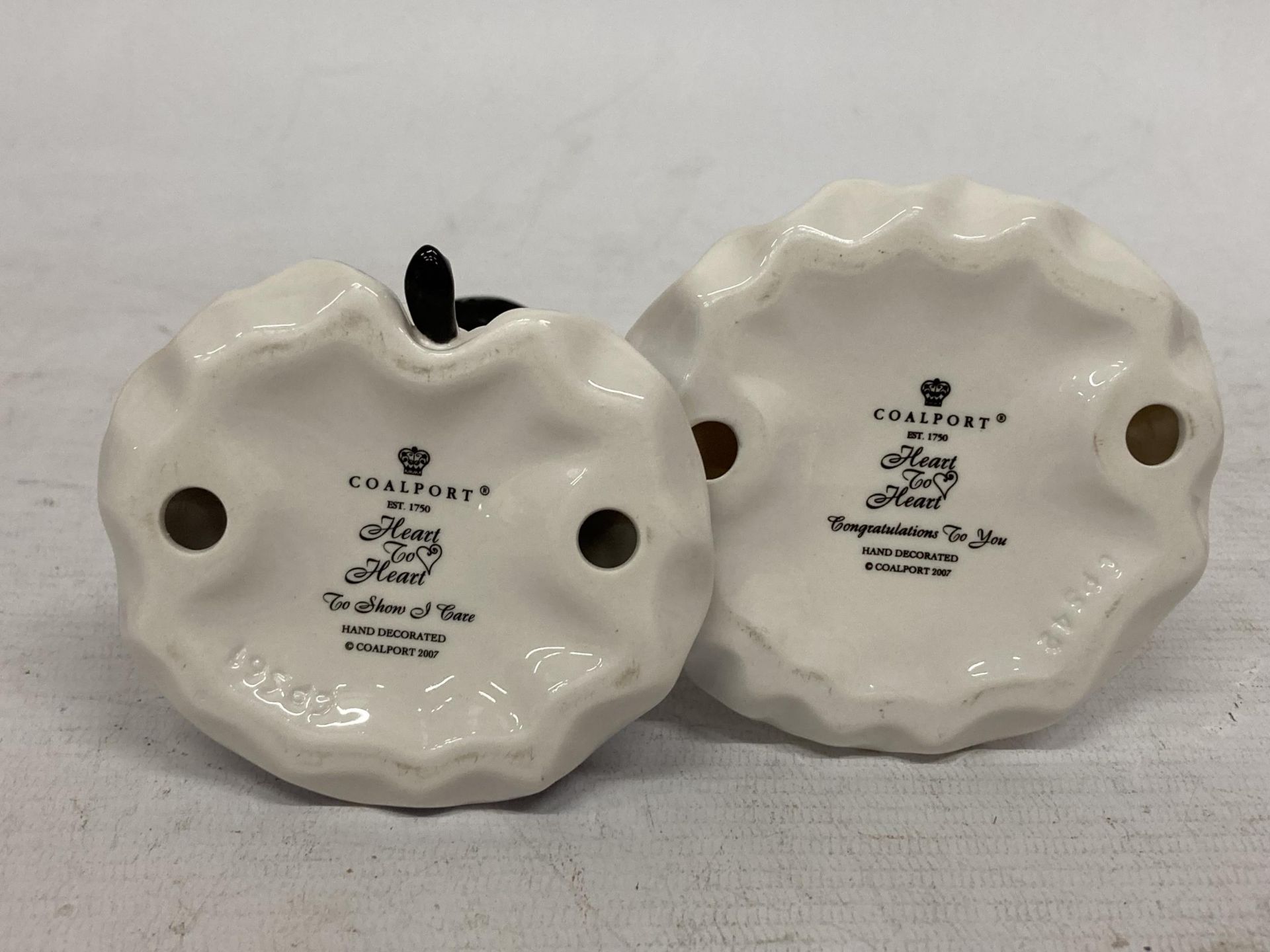 TWO COALPORT HEART TO HEART FIGURES - 'TO SHOW I LOVE' AND 'DEVOTED CONGRATULATIONS TO YOU' - Bild 4 aus 4