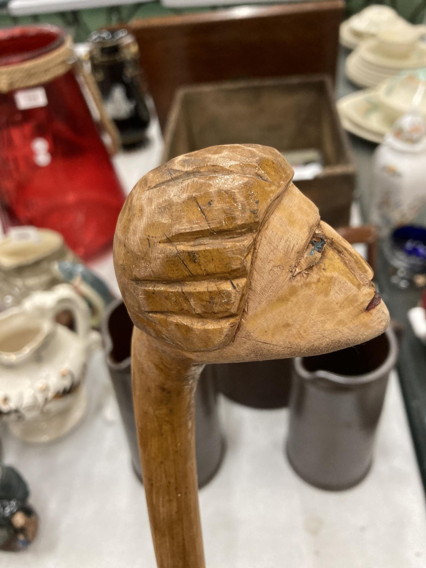 A CARVED WOODEN HEAD WALKING STICK - Image 2 of 4