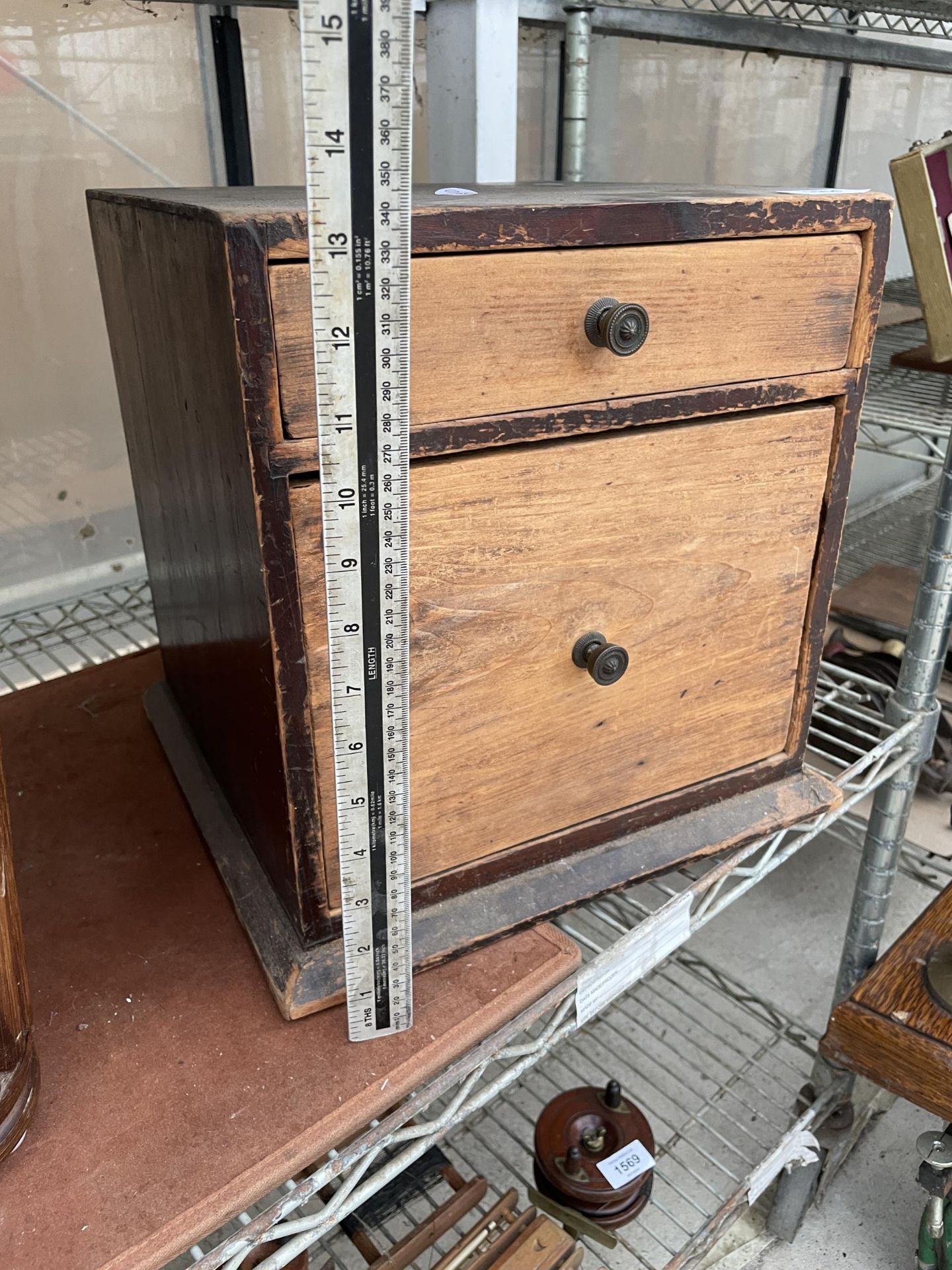 A VINTAGE WOODEN CHEST OF TWO DRAWERS - Image 3 of 3