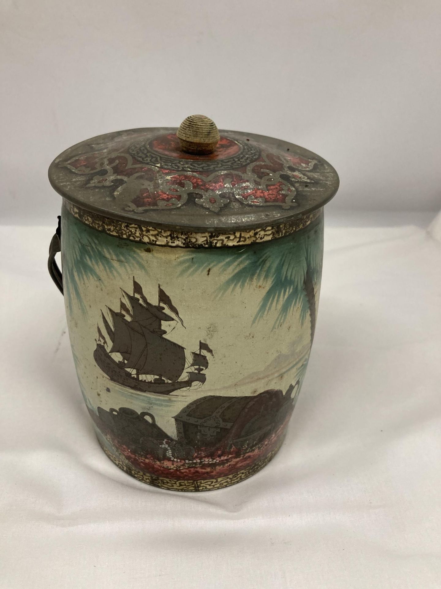 A RARE 1950'S PIRATE, TREASURE ISLAND SWEET TIN