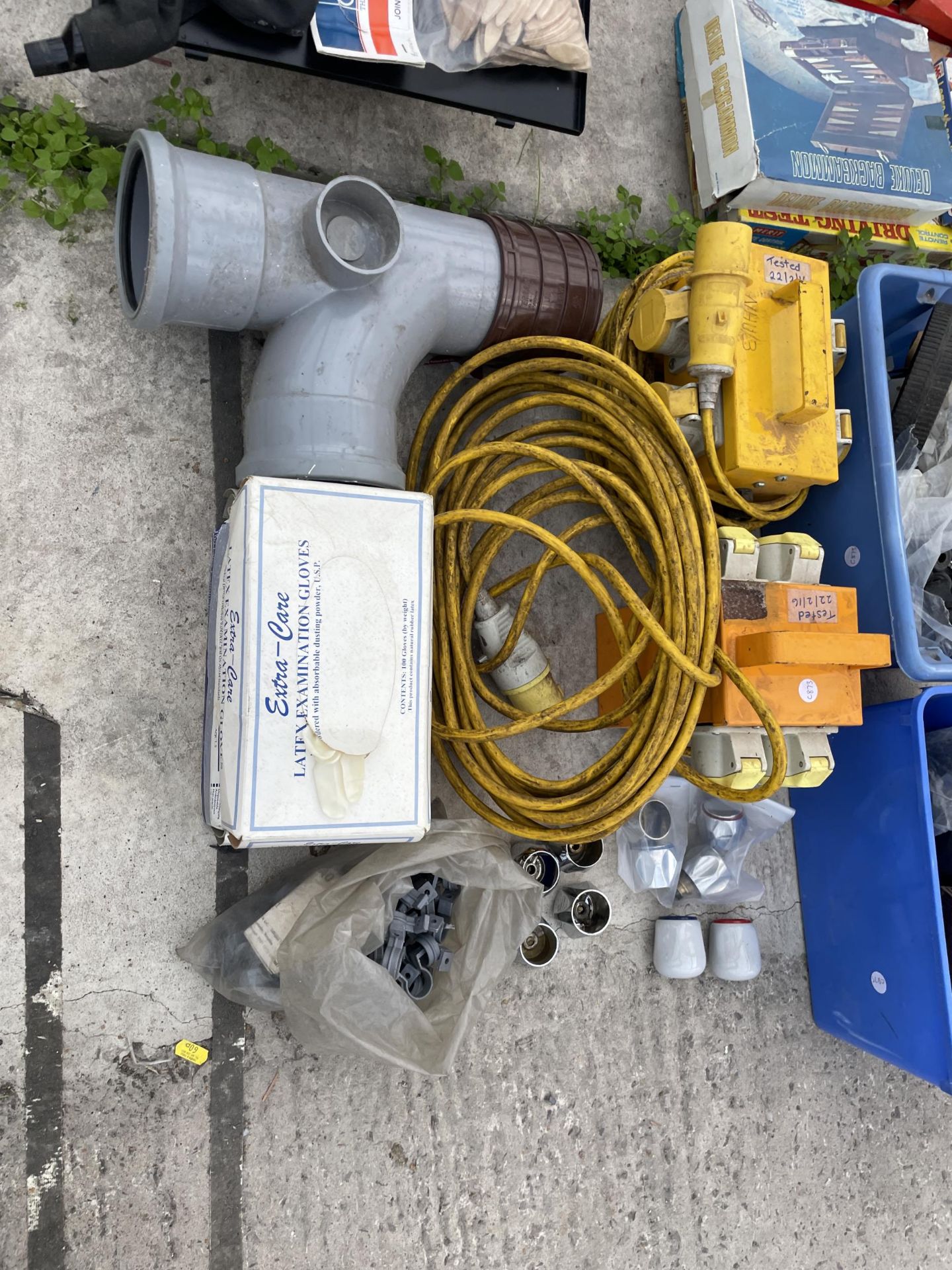 AN ASSORTMENT OF ITEMS TO INCLUDE 110V TRANSFORMERS, GLOVES AND GUTTER FITTINGS ETC - Image 2 of 2