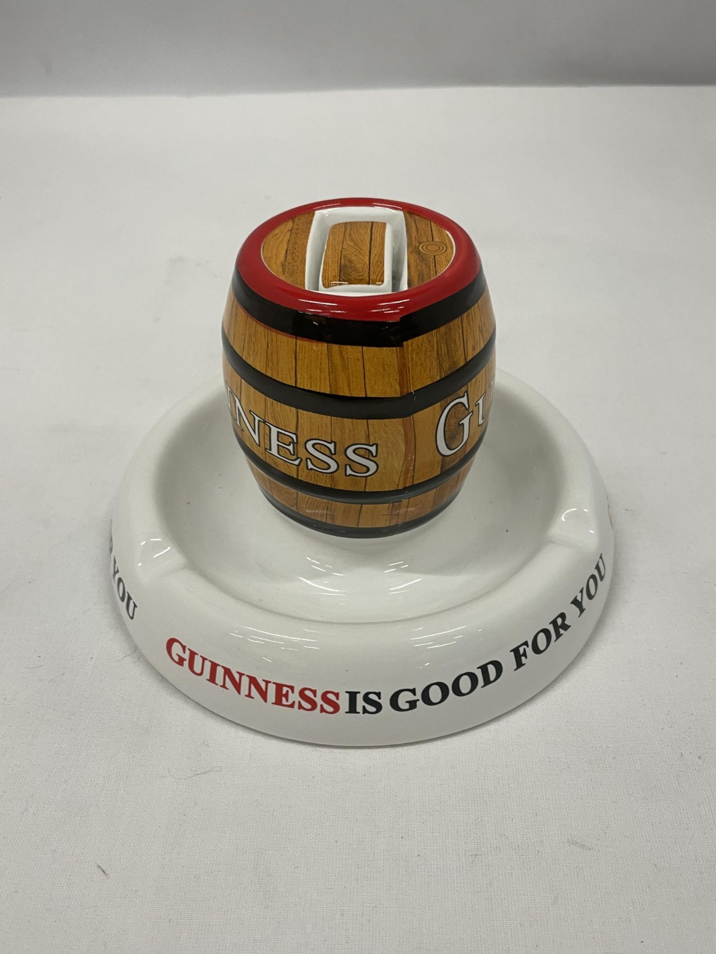A MINTONS GUINNESS IS GOOD FOR YOU ASHTRAY / MATCHBOX HOLDER