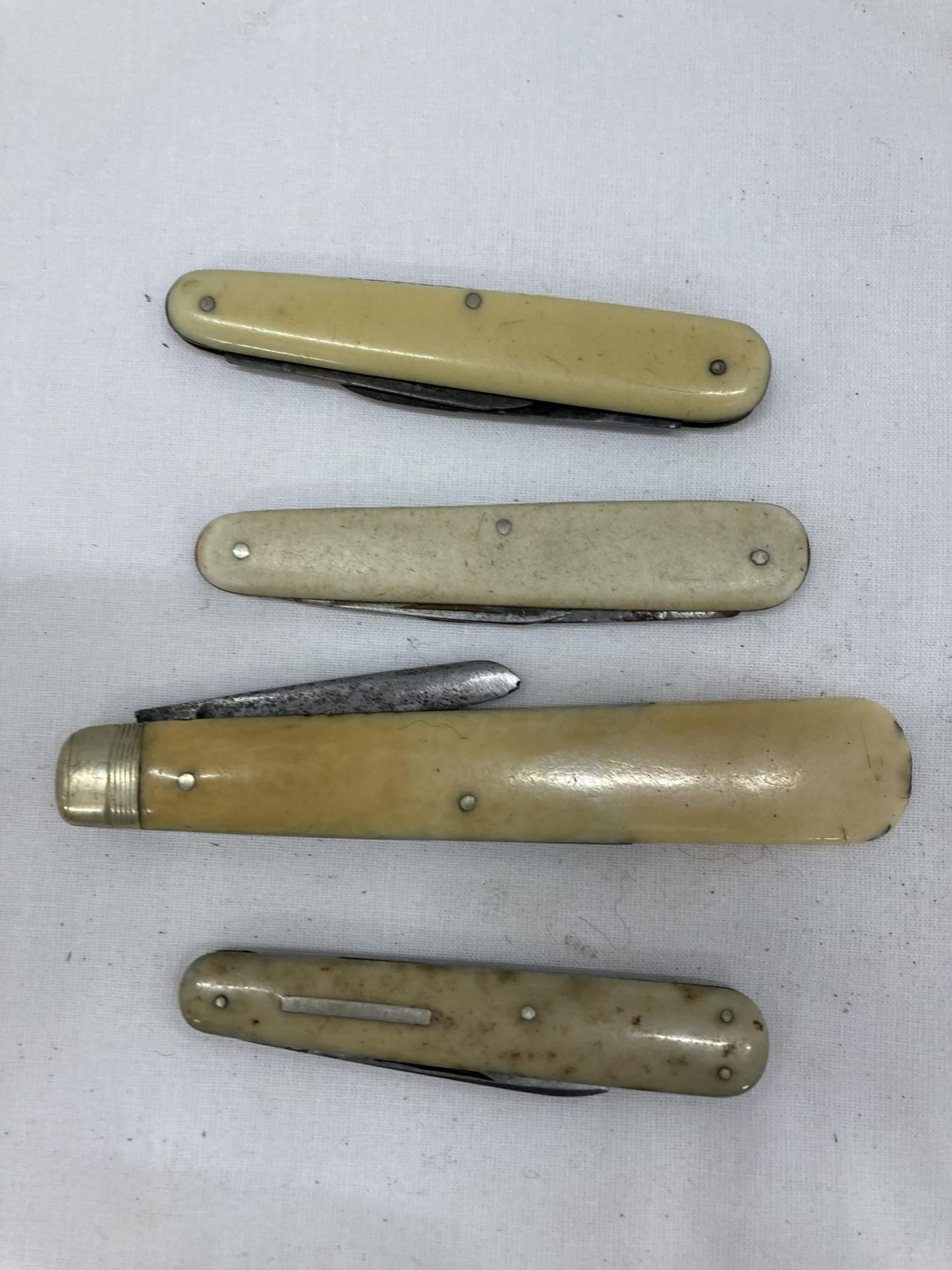 FOUR BONE HANDLED PEN KNIVES - Bild 2 aus 2