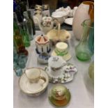 A QUANTITY OF CERAMIC AND CHINA ITEMS TO INCLUDE A TEAPOT, BOWLS, CUPS, ETC