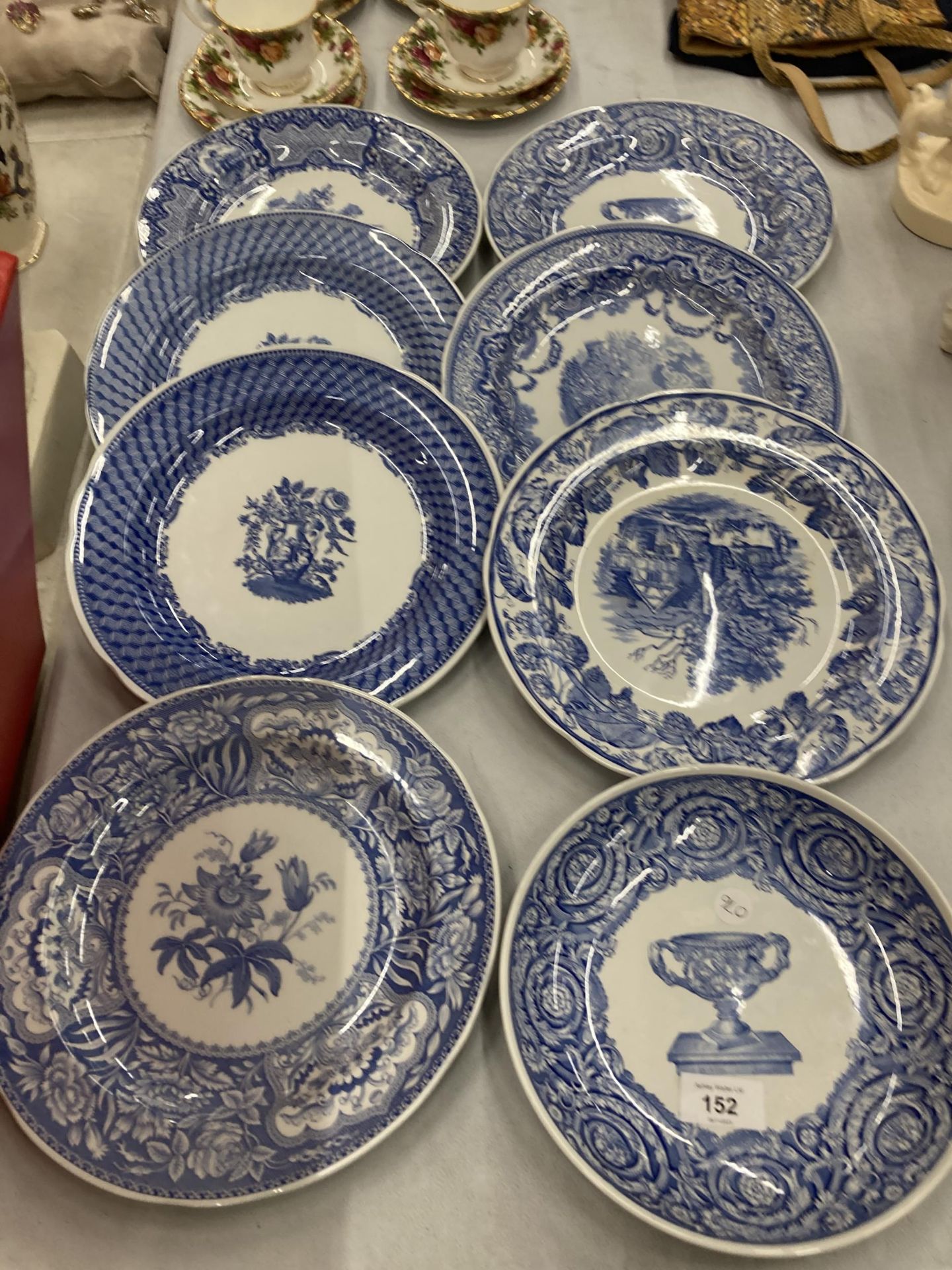 A COLLECTION OF 'THE SPODE BLUE ROOM' CABINET PLATES - 8 IN TOTAL