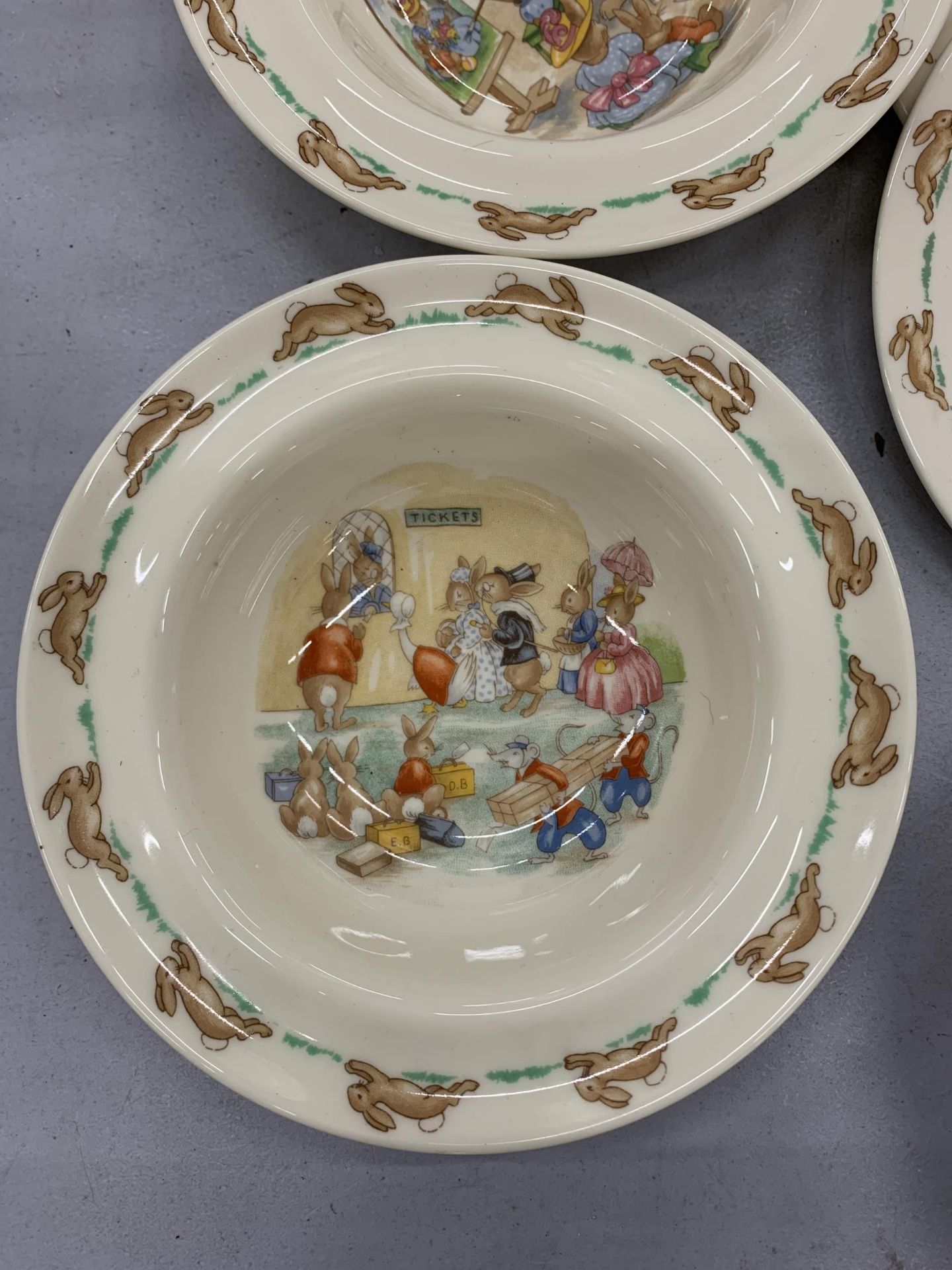 A COLLECTION OF ROYAL DOULTON BUNNYKINS DISHES AND PLATES - Image 2 of 3