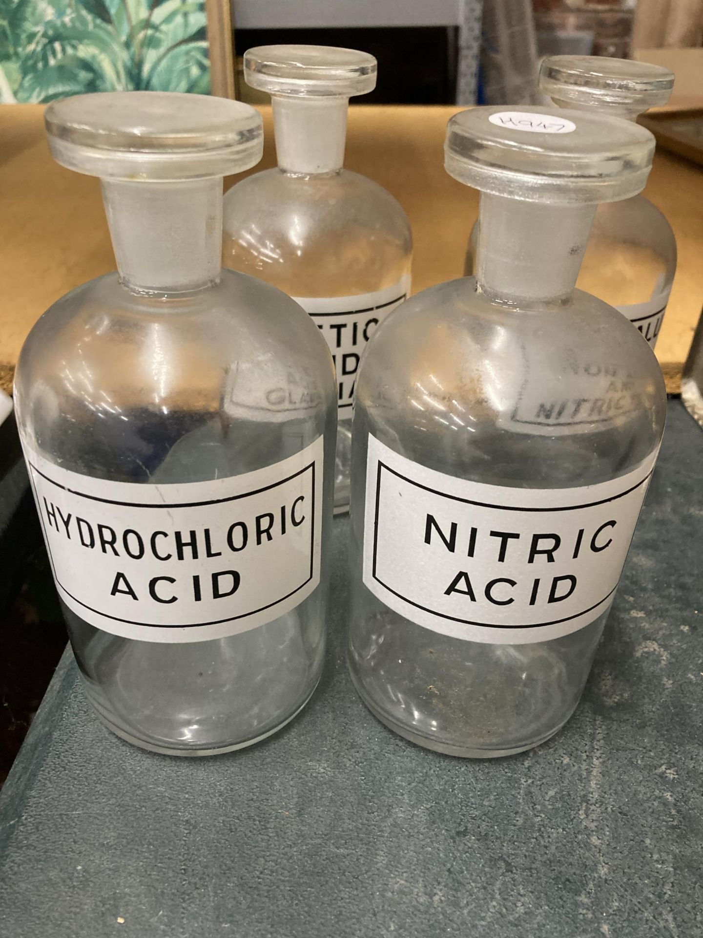 FIVE VINTAGE APOCATHARY BOTTLES TO INCLUDE AMMONIA, NITRIC ACID, ACETIC ACID, ETC