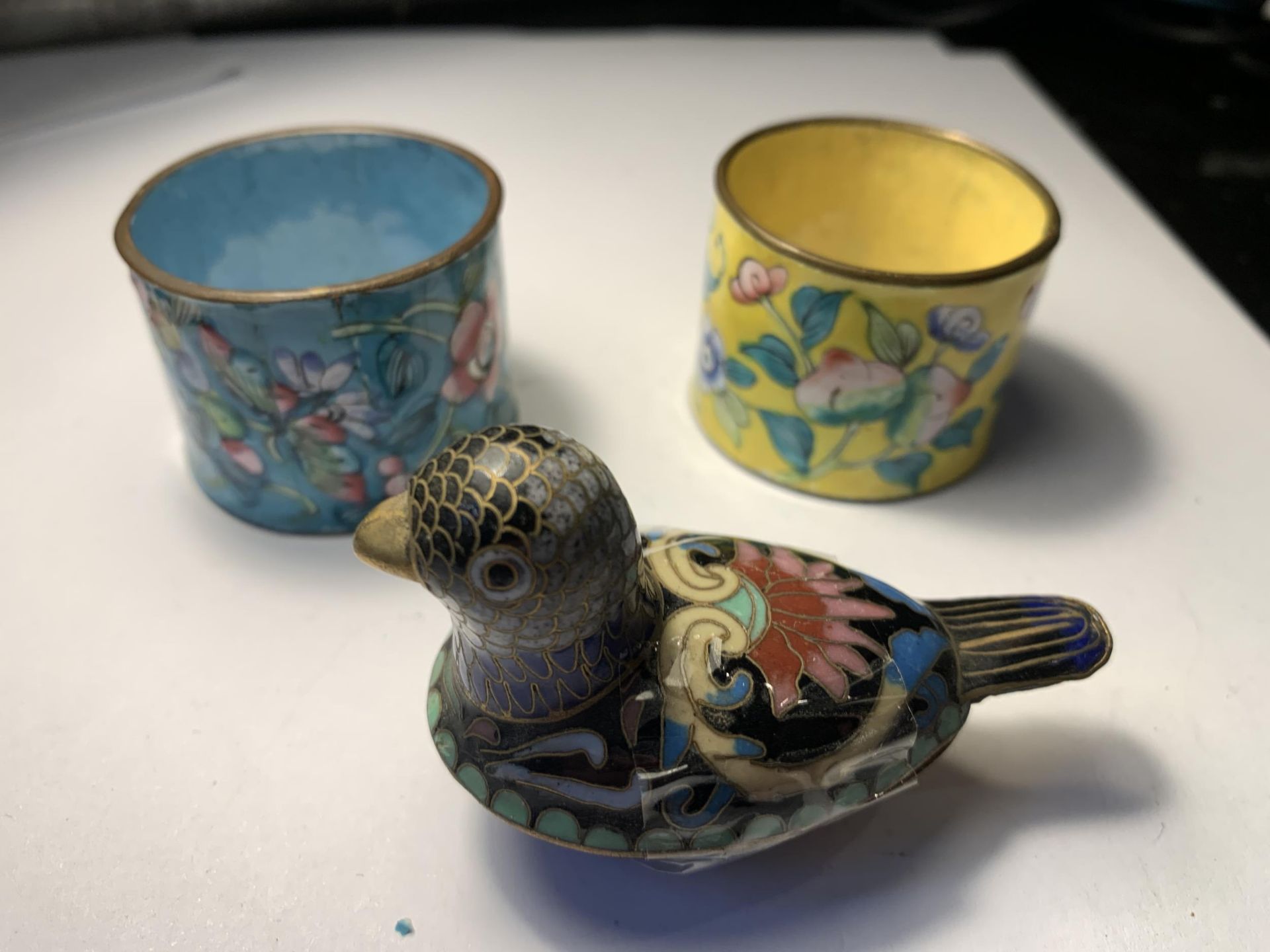 THREE ASSORTED CLOISONNE ITEMS