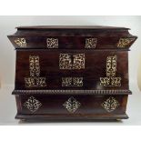 AN ANTIQUE 19TH CENTURY ROSEWOOD AND MOTHER OF PEARL INLAID JEWELLERY BOX WITH LIFT UP TOP SECTION