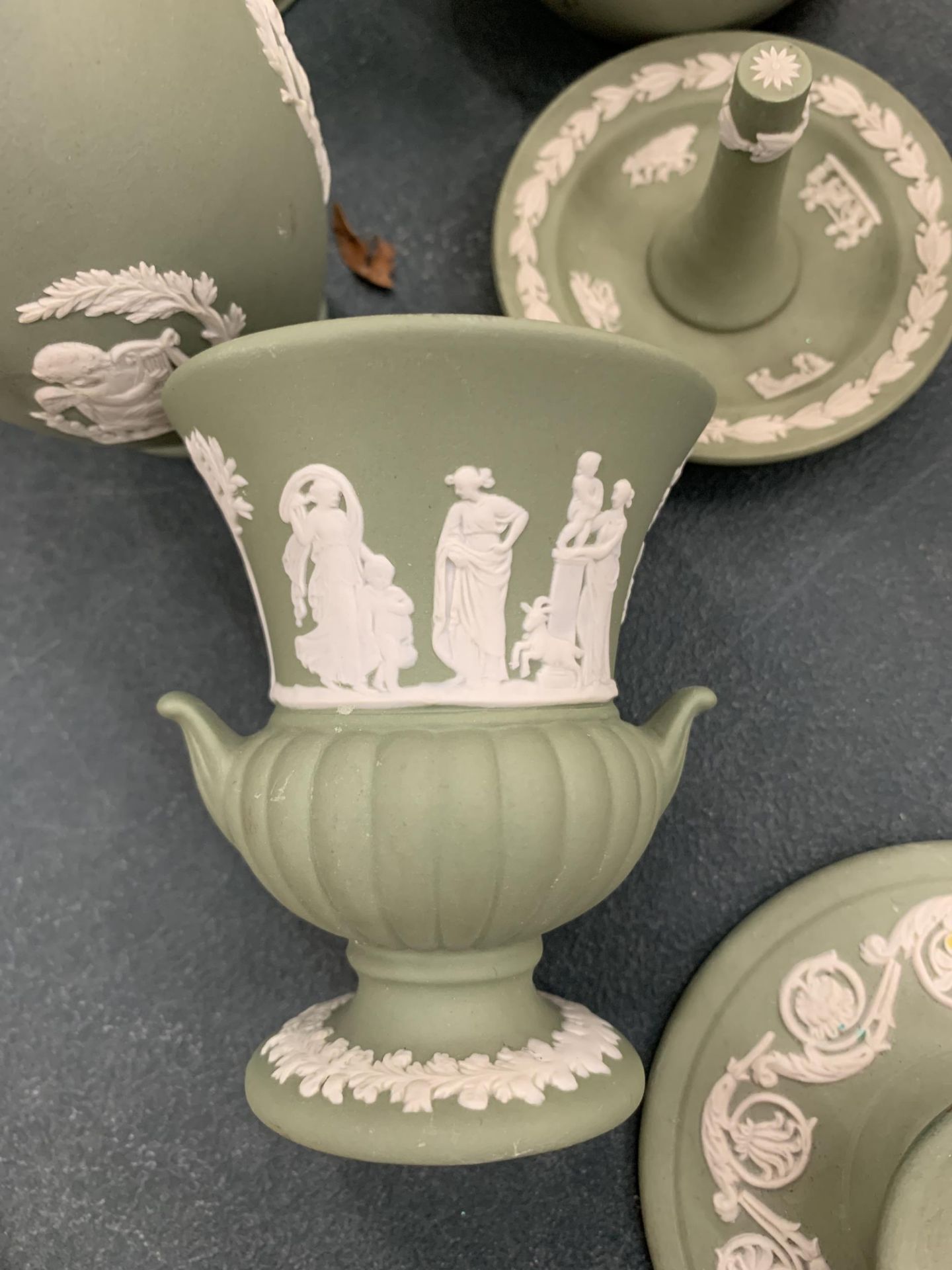 A COLLECTION OF WEDGWOOD GREEN JASPERWARE ITEMS, VASES ETC - Image 2 of 3