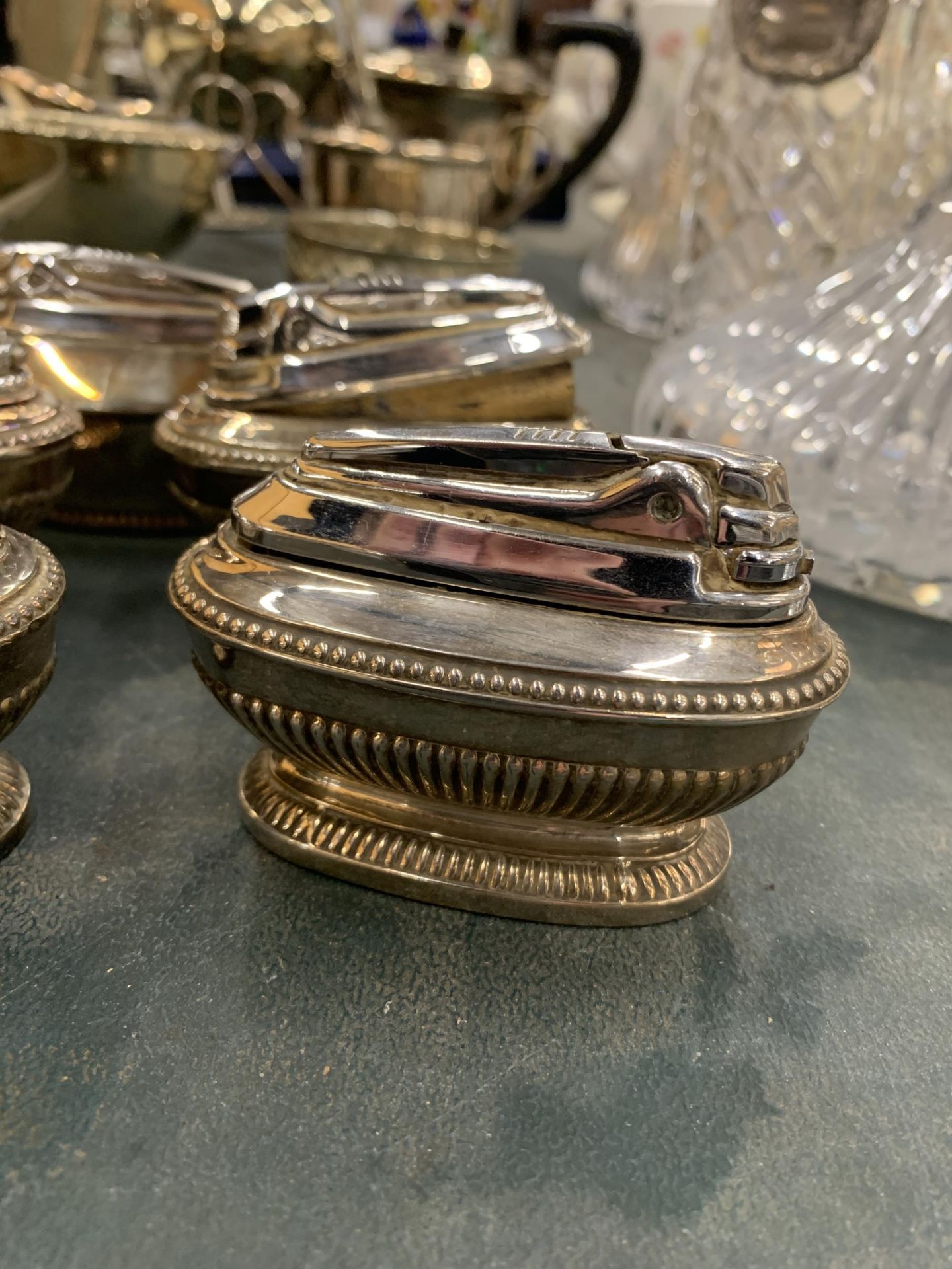 A GROUP OF FIVE VINTAGE SILVER PLATED TABLE LIGHTERS - Image 2 of 2