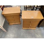 A PAIR OF MODERN BEDSIDE CHESTS