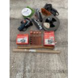 AN ASSORTMENT OF TOOLS TO INCLUDE AN ELU ELECTRIC WOOD PLANE, A BLACK AND DECKER ROUTER AND DRILL