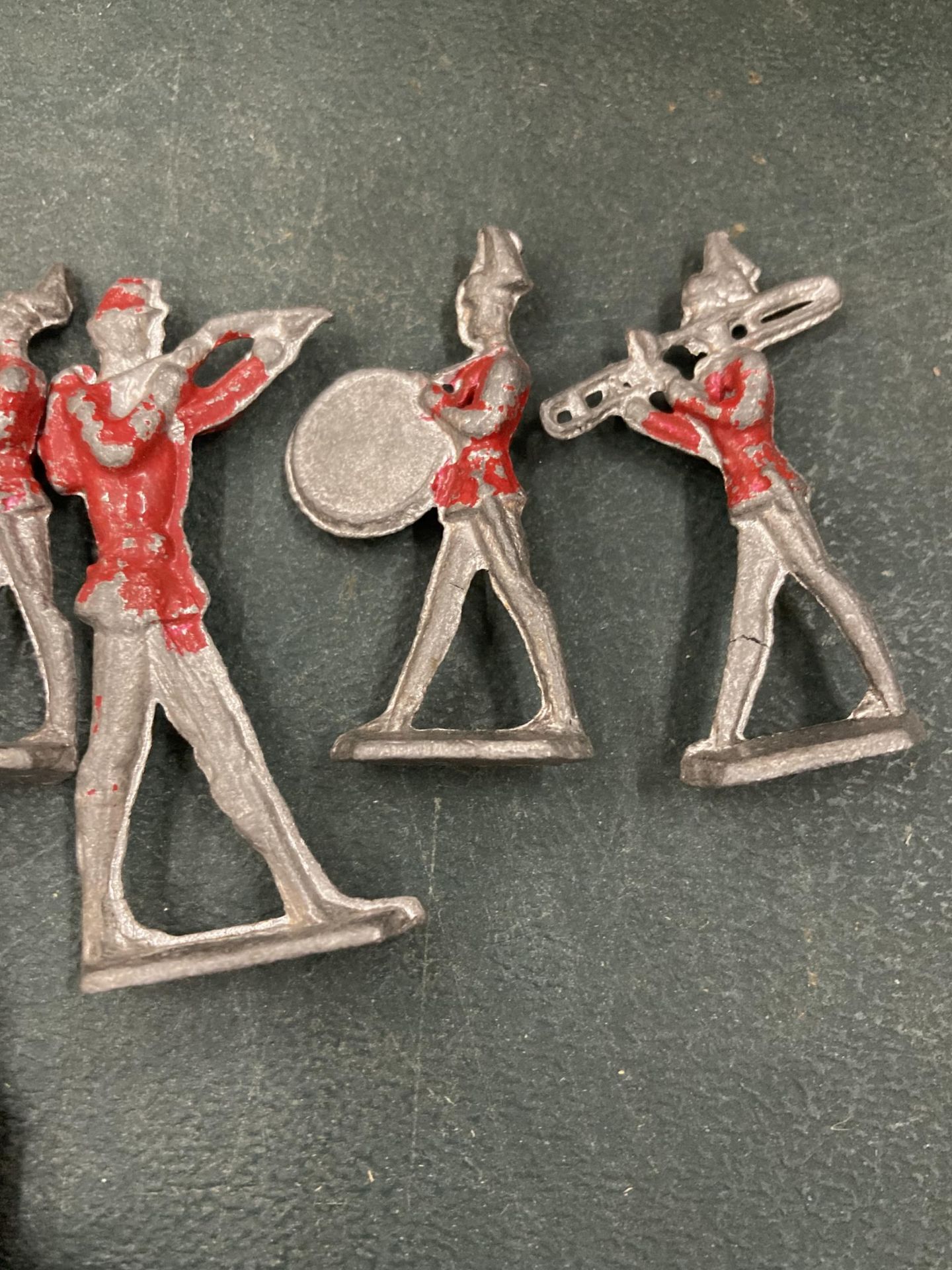 A VINTAGE 12 PIECE LEAD REDCOAT BRASS BAND - Image 5 of 5