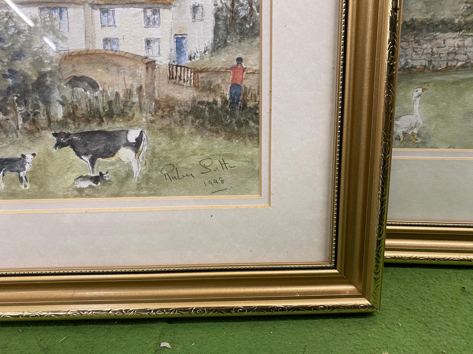 TWO GILT FRAMED WATERCOLOURS OF FARM / COUNTRY SCENES, BOTH SIGNED RUBY SUTTON, DATED 1998 - Image 4 of 4