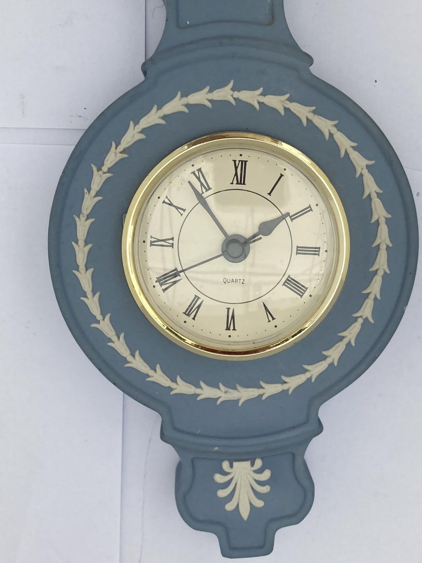 A WEDGWOOD PALE BLUE JASPERWARE CLOCK IN THE FORM OF A BAROMETER - Image 4 of 4