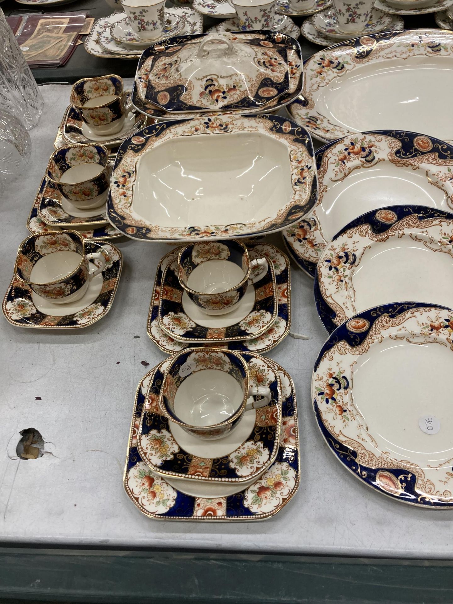 A LARGE WOOD & SONS 'NAPOLI' PATTERN IRONSTONE PART DINNER SERVICE - Image 3 of 4