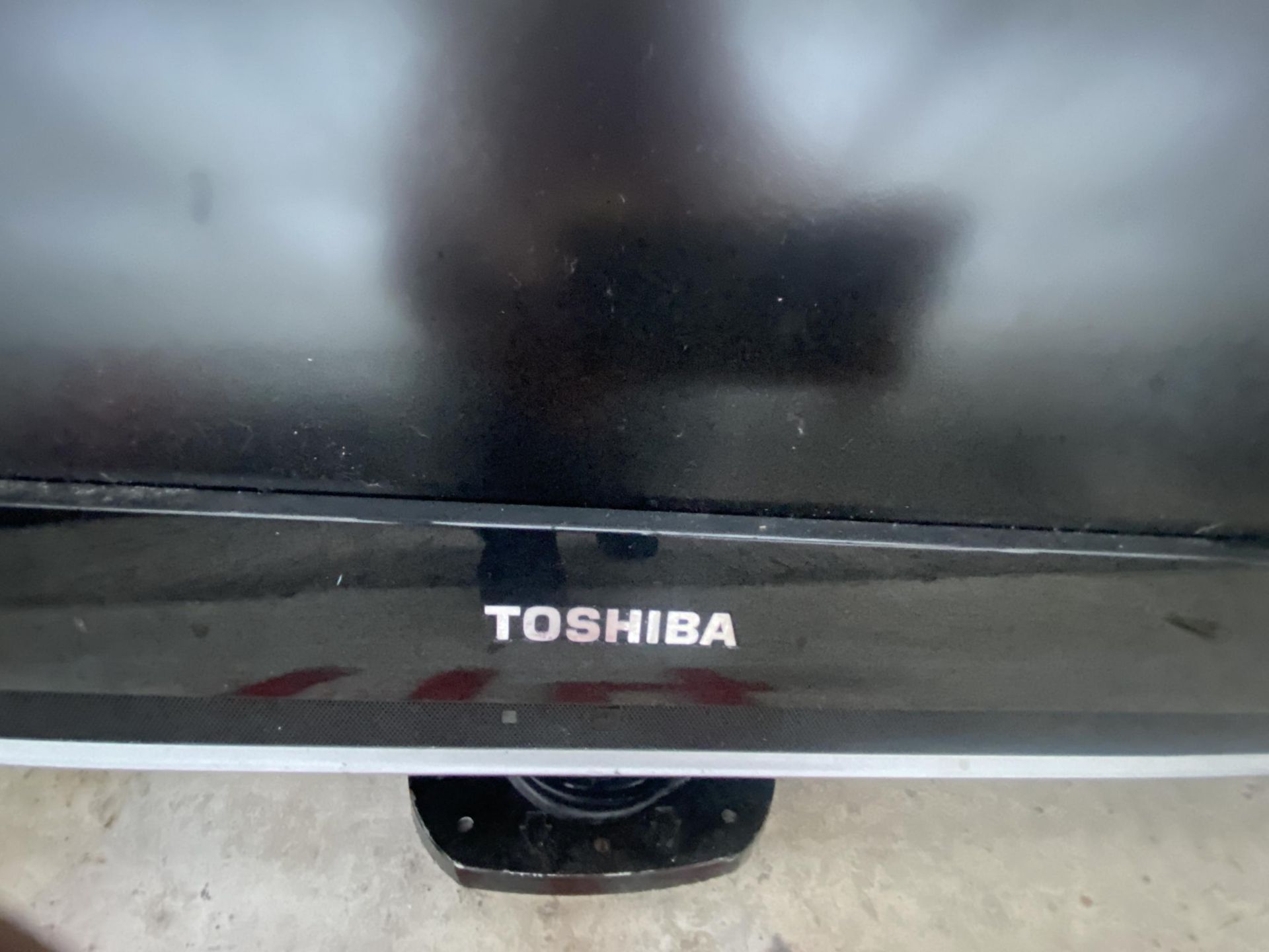 A TOSHIBA 42" TELEVISION - Image 2 of 2