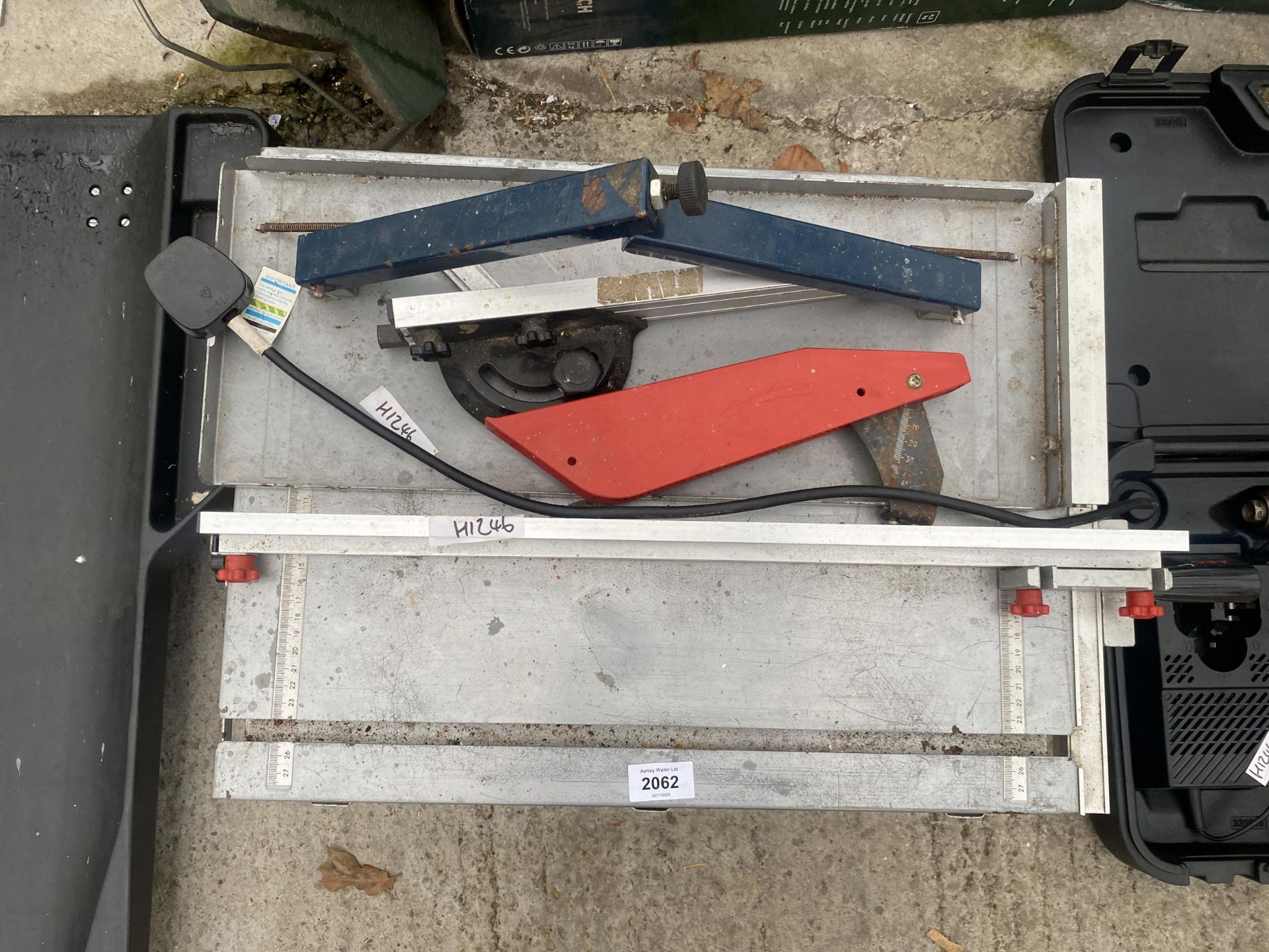 AN ELECTRIC TABLE SAW - Image 2 of 2