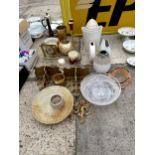 AN ASSORTMENT OF ITEMS TO INCLUDE WALL SCONCES, VASES AND BOWLS ETC