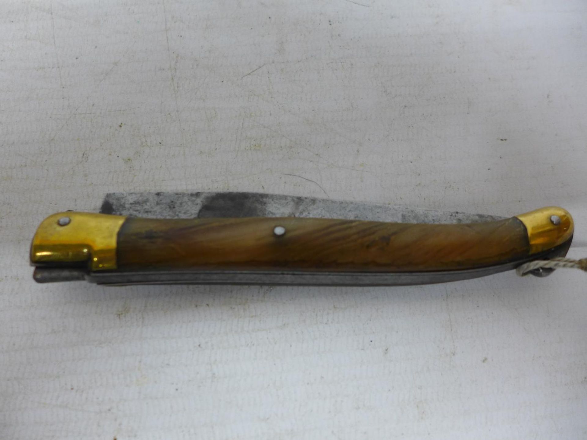 A LAGUIOLE ROSSIGNOL POCKET KNIFE CIRCA 1880 WITH GOLD INLAY - Bild 2 aus 3