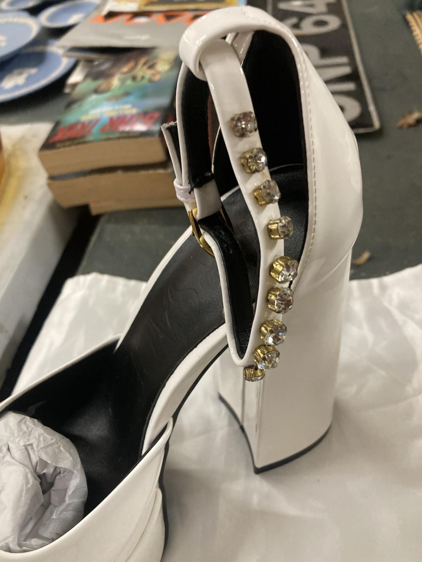 A PAIR OF ITALIAN WHITE HIGH HEELED PLATFORM SHOES, MARKED VERSACE WITH DUST BAG - NO PROVENANCE - Image 2 of 3