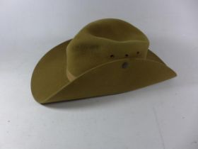 A WORLD WAR II PERIOD FAR EAST SLOUCH HAT, DATED 1943, SIZE 7 1/8