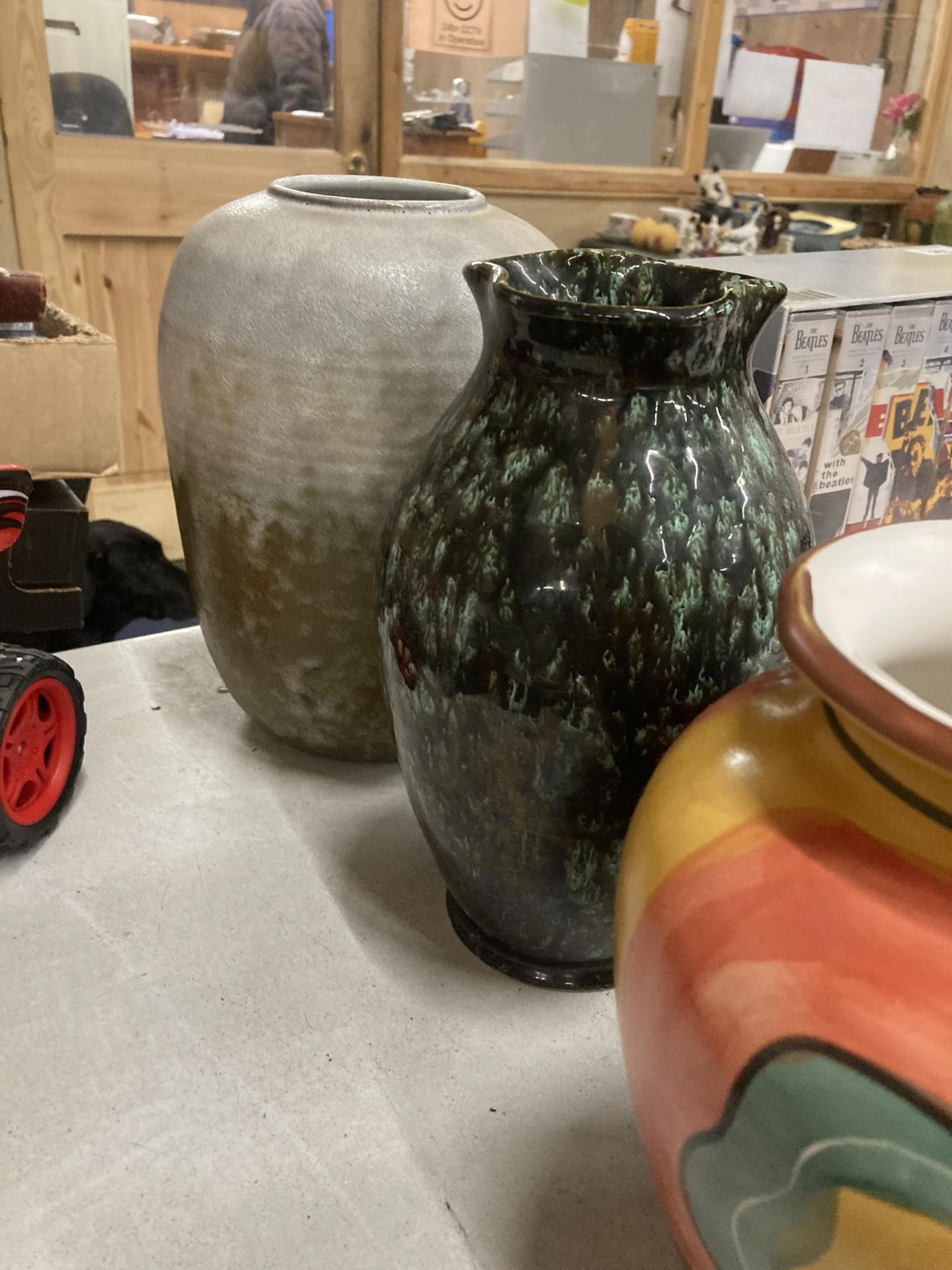 FOUR LARGE STUDIO POTTERY VASES - Bild 3 aus 3