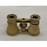 A PAIR OF VINTAGE 'JUMELLE DUCHESSE' BONE OPERA GLASSES