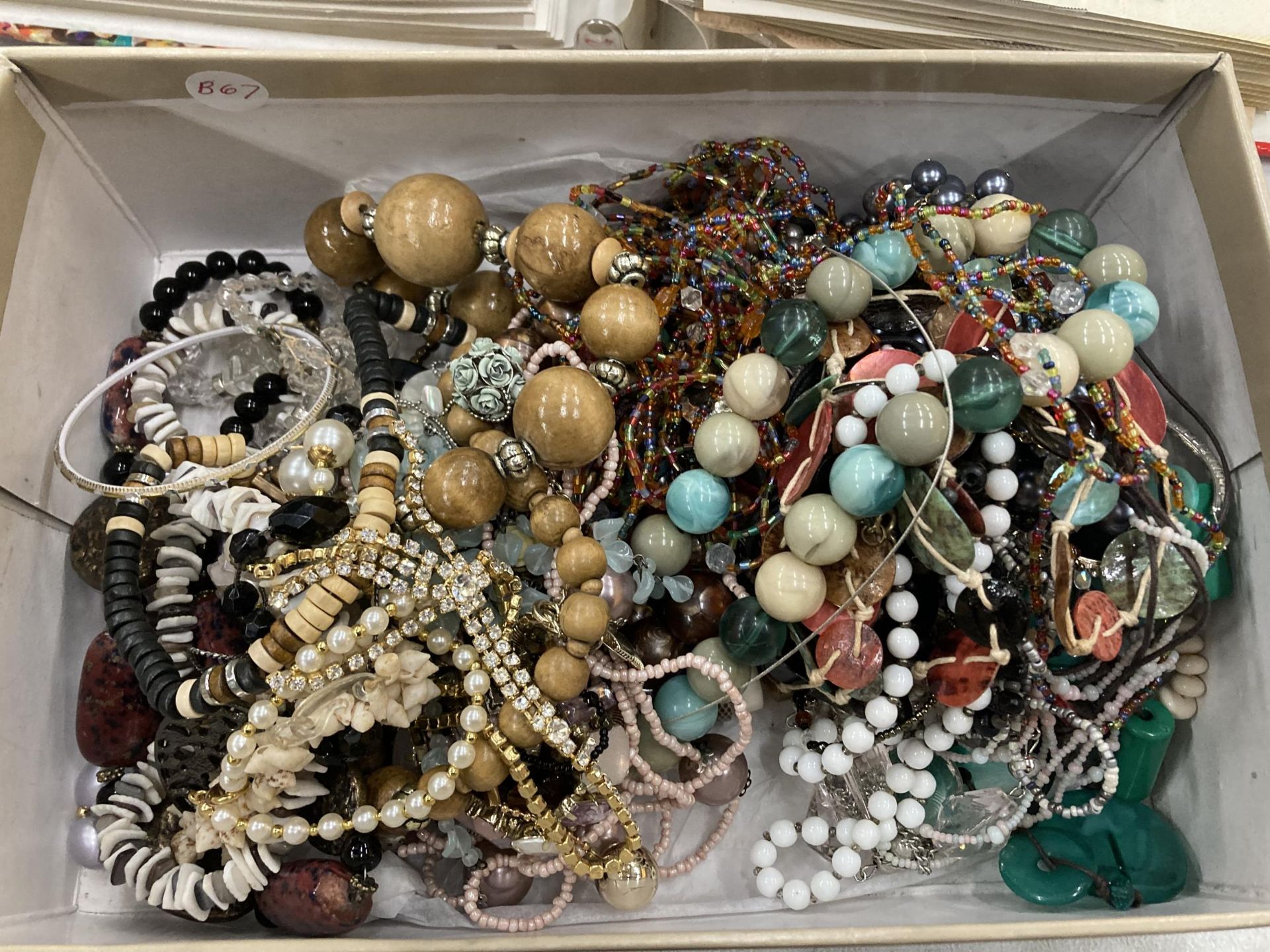 A BOX OF ASSORTED COSTUME JEWELLERY, BEAD NECKLACES ETC - Image 2 of 3