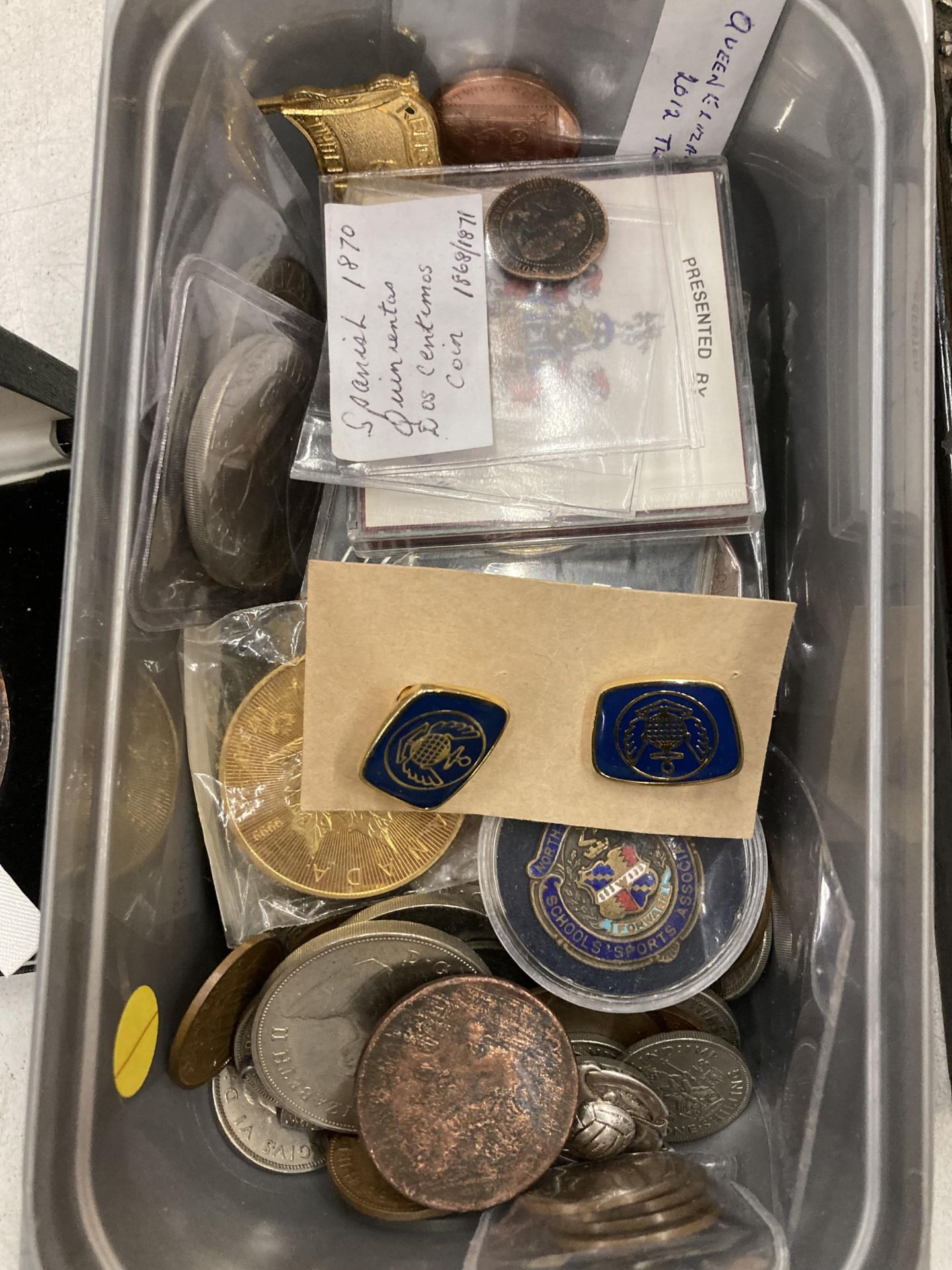 A MIXED LOT OF COINS, CASED VICTORIA UNIVERSITY MEDAL, 1870 SPANISH DOS CENTIMOS ETC - Image 2 of 3