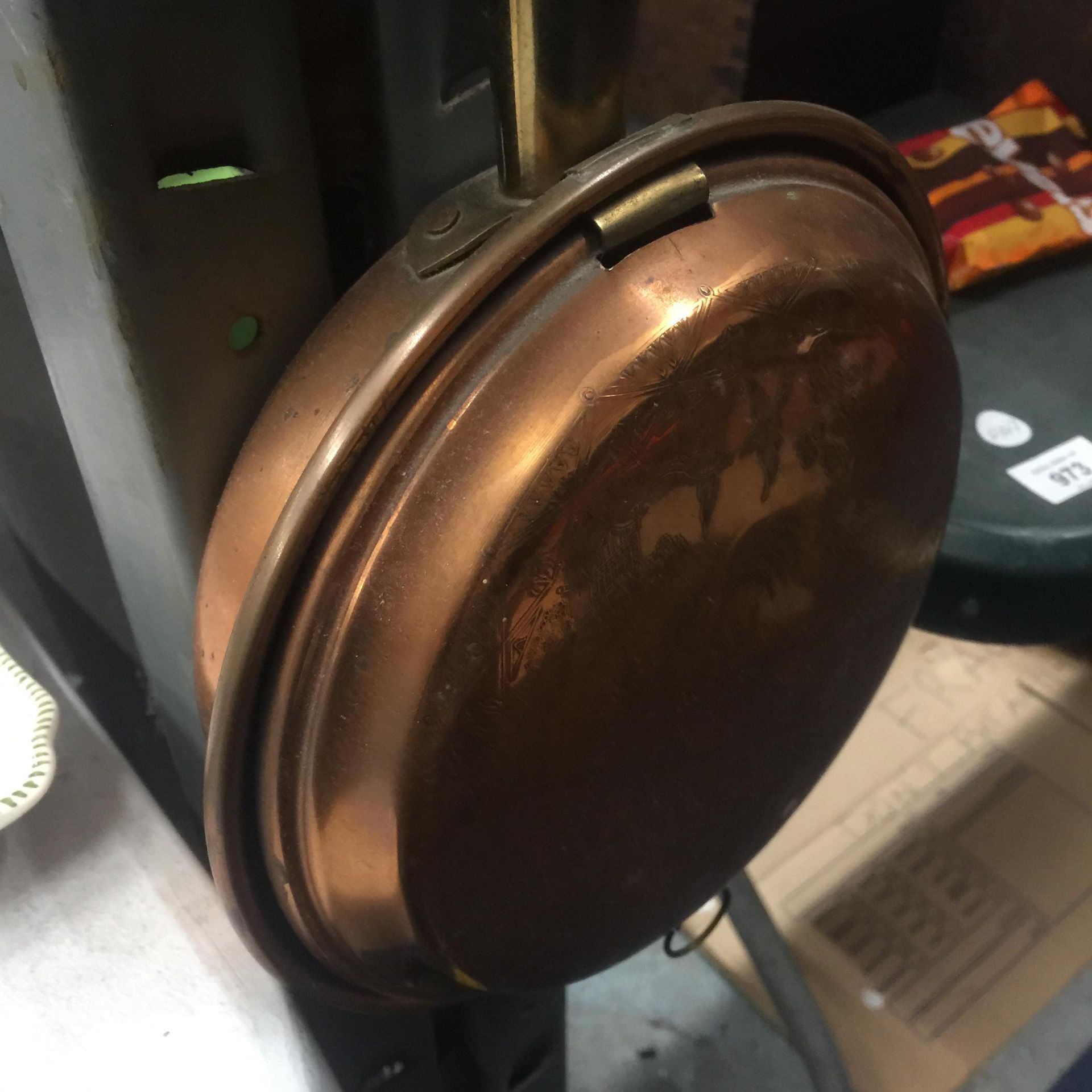 A VINTAGE COPPER WARMING PAN - Image 2 of 2