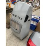 A DELONGHI GAS HEATER WITH GAS BOTTLE