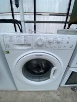 A WHITE HOTPOINT 8KG WASHING MACHINE