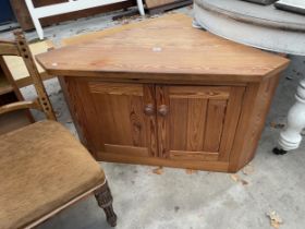 A MODERN PINE CORNER TV STAND, 46" WIDE